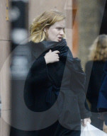EXKLUSIV - Adele bummelt in Chelsea