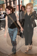PEOPLE -  Courtney Love mit Frances Bean Cobain in Soho unterwegs