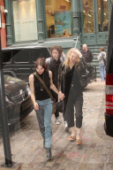 PEOPLE -  Courtney Love mit Frances Bean Cobain in Soho unterwegs