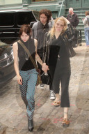 PEOPLE -  Courtney Love mit Frances Bean Cobain in Soho unterwegs