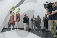 PEOPLE - Metropolitan Museum: Kawakubo Ausstellung
