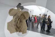 PEOPLE - Metropolitan Museum: Kawakubo Ausstellung