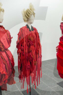 PEOPLE - Metropolitan Museum: Kawakubo Ausstellung