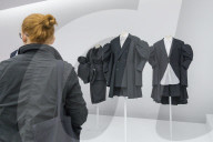 PEOPLE - Metropolitan Museum: Kawakubo Ausstellung