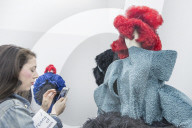 PEOPLE - Metropolitan Museum: Kawakubo Ausstellung