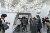 PEOPLE - Metropolitan Museum: Kawakubo Ausstellung