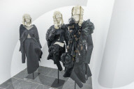 PEOPLE - Metropolitan Museum: Kawakubo Ausstellung