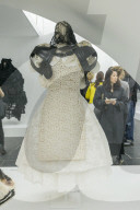 PEOPLE - Metropolitan Museum: Kawakubo Ausstellung