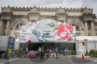 PEOPLE - Metropolitan Museum: Kawakubo Ausstellung