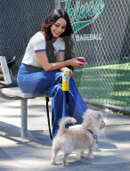 PEOPLE - Vanessa Hudgens hoch zu Ross