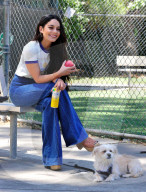 PEOPLE - Vanessa Hudgens hoch zu Ross