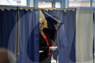 NEWS - Wahlen Frankreich: Marine Le Pen gibt ihre Stimme ab
