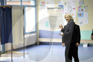 NEWS - Wahlen Frankreich: Marine Le Pen gibt ihre Stimme ab