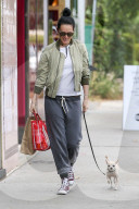 PEOPLE - Rumer Willis geht mit dem Hund Gassi
