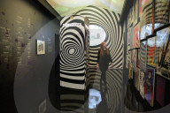 PEOPLE - Promis bei der Pink Floyd Ausstellung in London