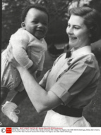 Shirley Allen A Nanny From Hull Who Was Trained At Norland With A Baby From Nigeria. Box 0589 180615 00437a.jpg.