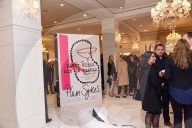 PEOPLE - Promis bei der "Party Girls Die in Pearls" Vernissage