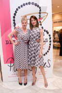 PEOPLE - Promis bei der "Party Girls Die in Pearls" Vernissage