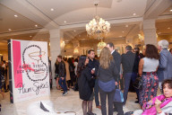 PEOPLE - Promis bei der "Party Girls Die in Pearls" Vernissage