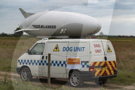 FEATURE - Das Luftschiff 'Airlander 10' fliegt über Bedfordshire