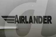 FEATURE - Das Luftschiff 'Airlander 10' fliegt über Bedfordshire