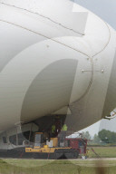 FEATURE - Das Luftschiff 'Airlander 10' fliegt über Bedfordshire