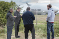 FEATURE - Das Luftschiff 'Airlander 10' fliegt über Bedfordshire