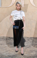 PEOPLE - Christian Dior Cruise: Geladene Promis posieren