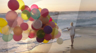 PEOPLE - Miley Cyrus happy mit Verlobungsring in ihrem neuen Music Video 'Malibu'