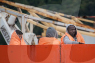 NEWS - Italien: Ankunft von Flüchtlingen in Salerno