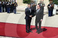 NEWS - Amtseinführung in Frankreich: Emmanuel und Brigitte Macron ziehen ins Elysée ein 