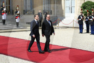 NEWS - Amtseinführung in Frankreich: Emmanuel und Brigitte Macron ziehen ins Elysée ein 