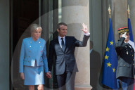 NEWS - Amtseinführung in Frankreich: Emmanuel und Brigitte Macron