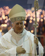 NEWS - Papst Franziskus besucht Fatima