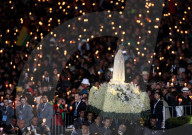 NEWS - Papst Franziskus besucht Fatima