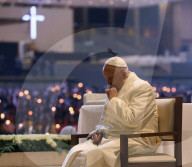 NEWS - Papst Franziskus besucht Fatima
