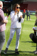 PEOPLE - Katie Price gewinnt mit ihrem Team den Charity-Fussballmatch