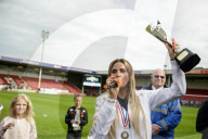 PEOPLE - Katie Price gewinnt mit ihrem Team den Charity-Fussballmatch