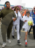 PEOPLE - Katie Price gewinnt mit ihrem Team den Charity-Fussballmatch
