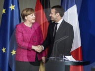 NEWS - Angela Merkel empfängt Emmanuel Macron in Berlin