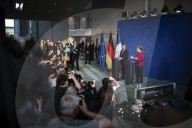 NEWS - Angela Merkel empfängt Emmanuel Macron in Berlin
