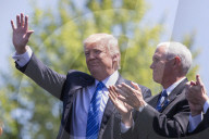 NEWS - Donald Trump gedenkt den getöteten Polizisten