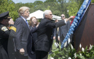 NEWS - Donald Trump gedenkt den getöteten Polizisten