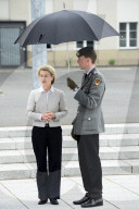 NEWS -  Berlin: Ursula von der Leyen empfängt ihren ukrainischen Amtskollegen Poltorak 