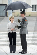 NEWS -  Berlin: Ursula von der Leyen empfängt ihren ukrainischen Amtskollegen Poltorak 