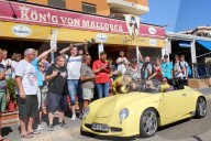 PEOPLE - Saisoneröffnung im Kultbistro Koenig von Mallorca