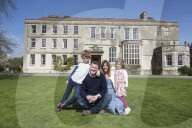PEOPLE - So wohnen Sir Anselm Guise und Lady Sarah Guise in Gloucestershire