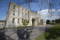 PEOPLE - So wohnen Sir Anselm Guise und Lady Sarah Guise in Gloucestershire
