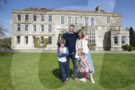 PEOPLE - So wohnen Sir Anselm Guise und Lady Sarah Guise in Gloucestershire