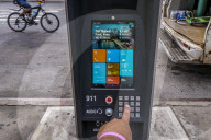 FEATURE - NYC free WiFi Kiosk